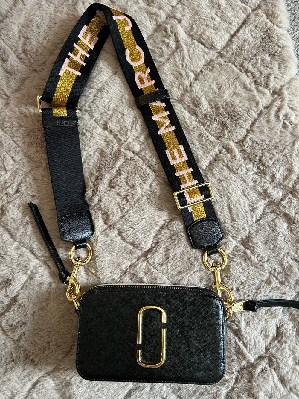 Marc Jacobs Black SnapshotCrossbody Camera Bag with Gold Hardware and Logo Strap - Picture 13 of 16